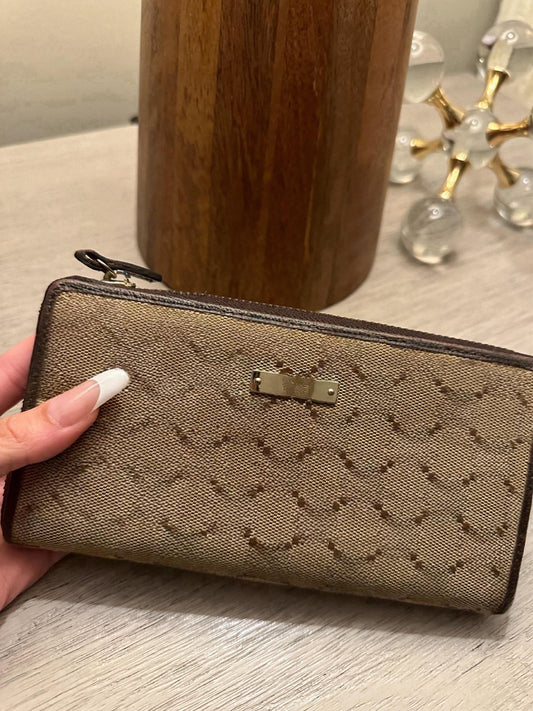 GC brown wallet