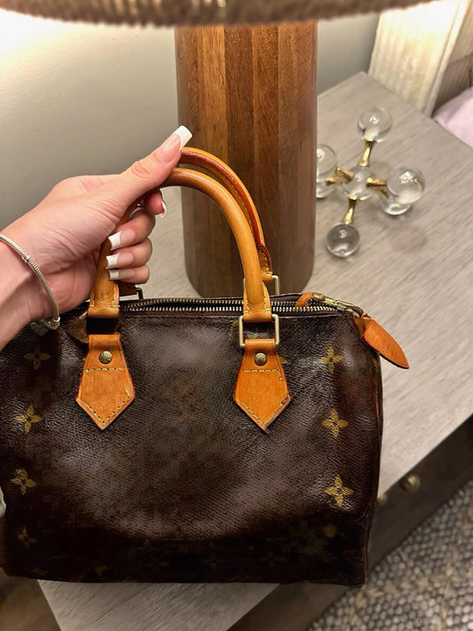 brown handbag