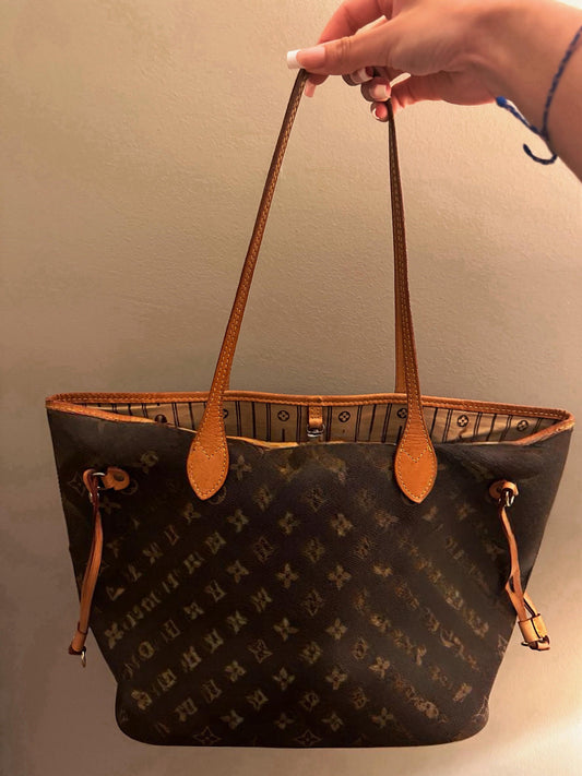 brown tote bag